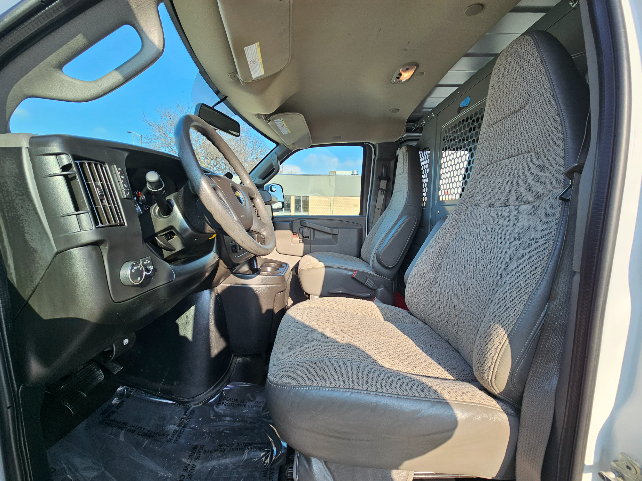 Chevrolet Express Cargo Van RWD 2500 135" 2017