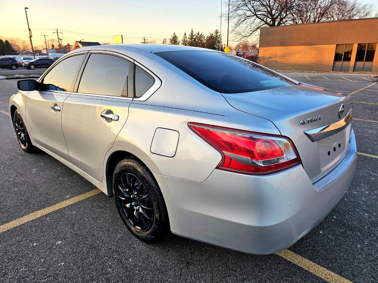 Nissan Altima 4dr Sdn I4 2.5 S 2013
