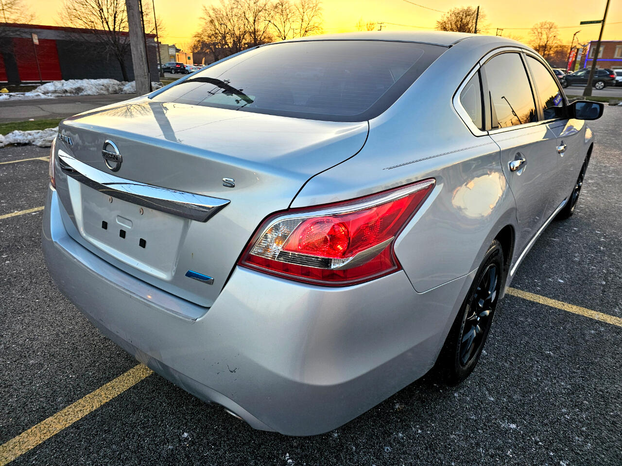 Nissan Altima 4dr Sdn I4 2.5 S 2013