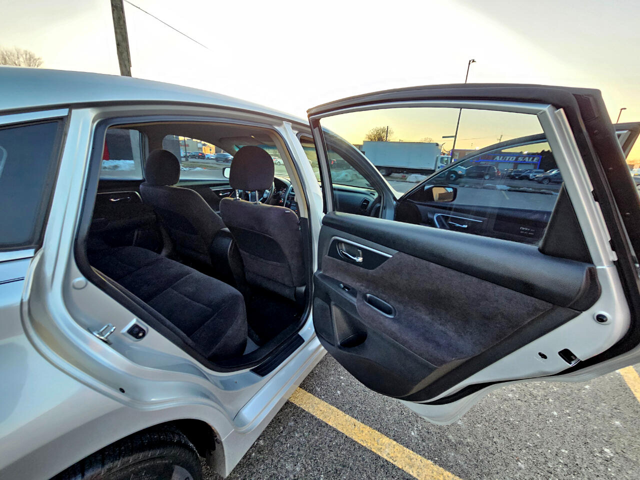 Nissan Altima 4dr Sdn I4 2.5 S 2013