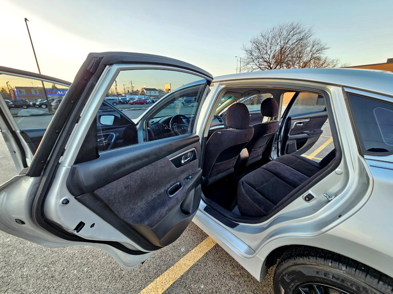 Nissan Altima 4dr Sdn I4 2.5 S 2013