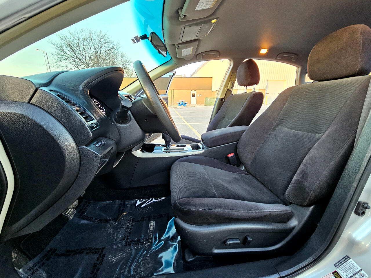 Nissan Altima 4dr Sdn I4 2.5 S 2013