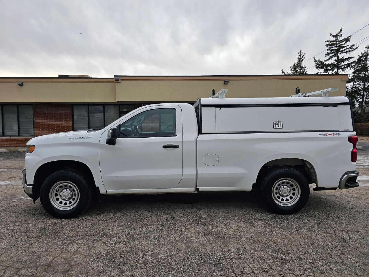 Chevrolet Silverado 1500 4WD Reg Cab 140" Work Truck 2021
