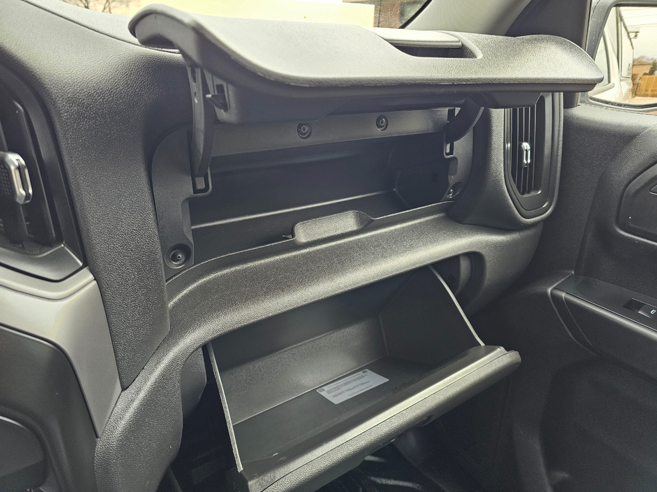 Chevrolet Silverado 1500 4WD Reg Cab 140" Work Truck 2021