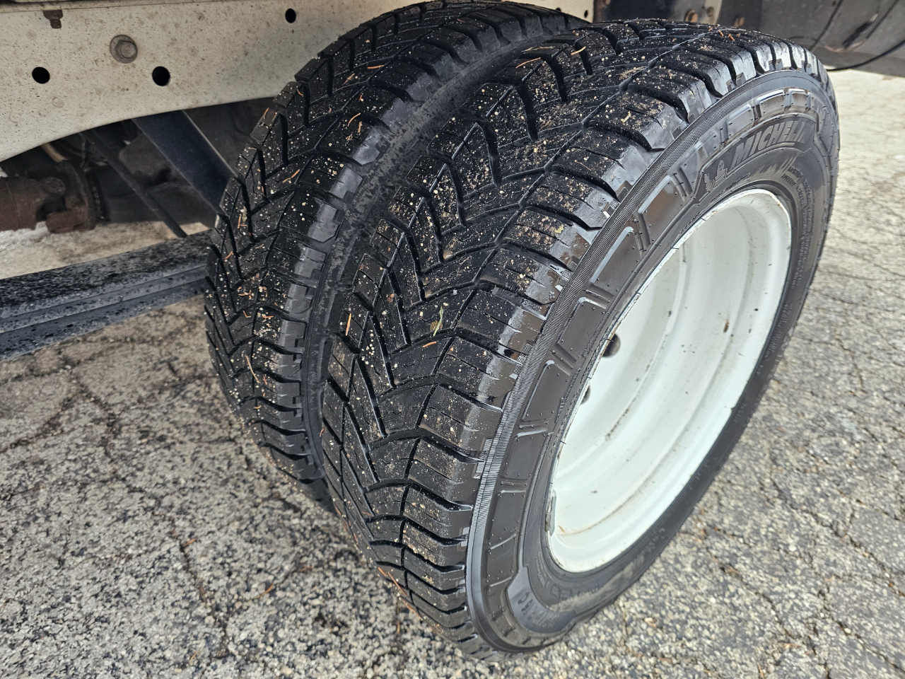 Ford Transit Chassis T-350 DRW 156" WB 9950 GVWR 2019