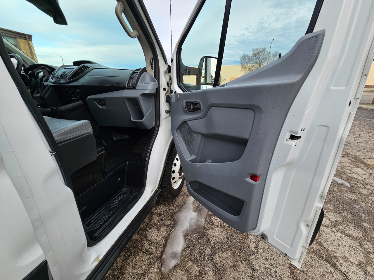 Ford Transit Chassis T-350 DRW 156" WB 9950 GVWR 2019