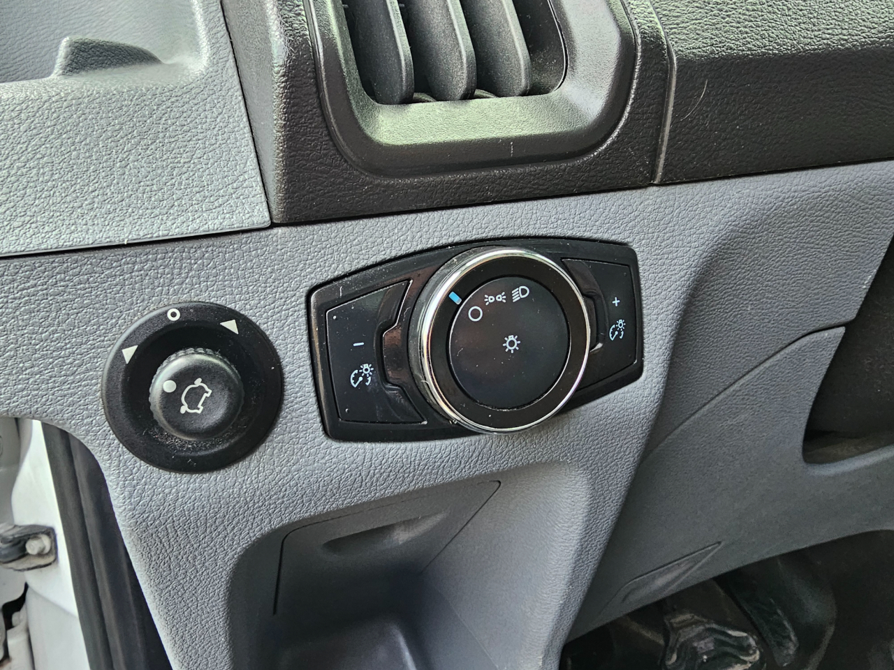 Ford Transit Chassis T-350 DRW 156" WB 9950 GVWR 2019