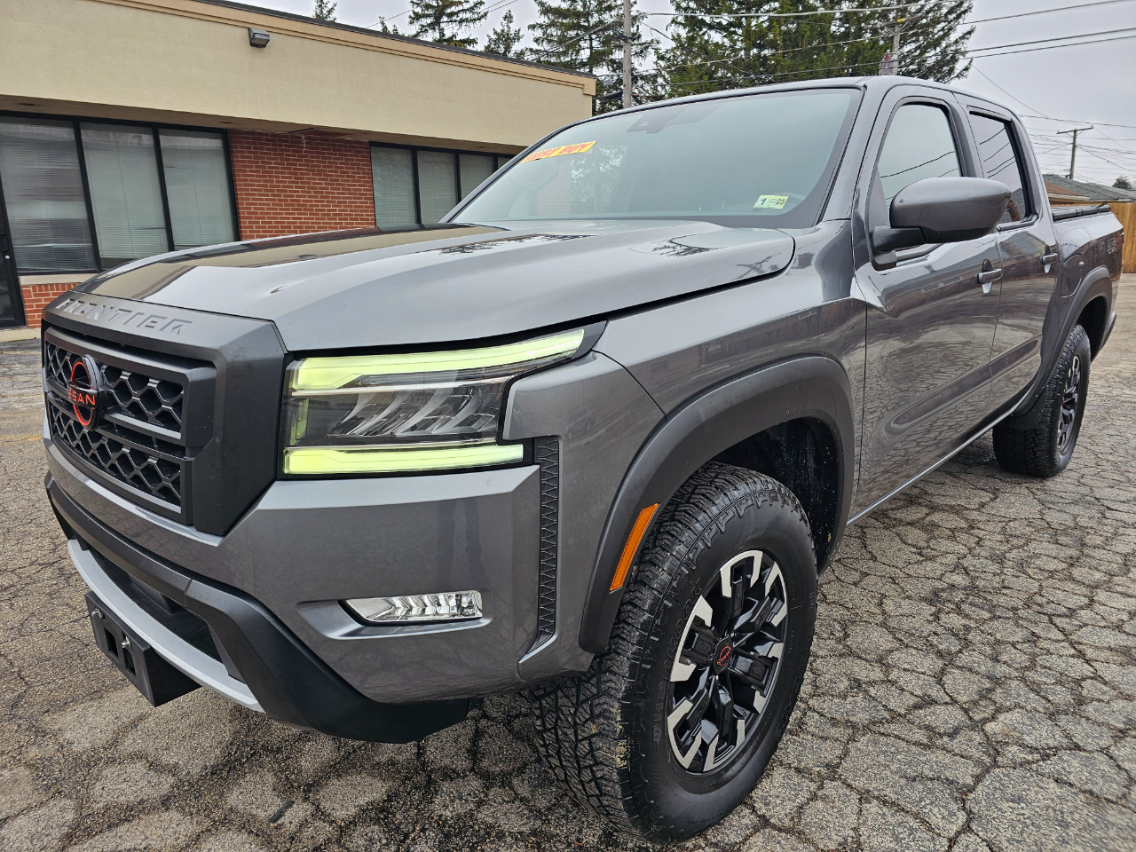Nissan Frontier Crew Cab 4x4 PRO-4X 2024