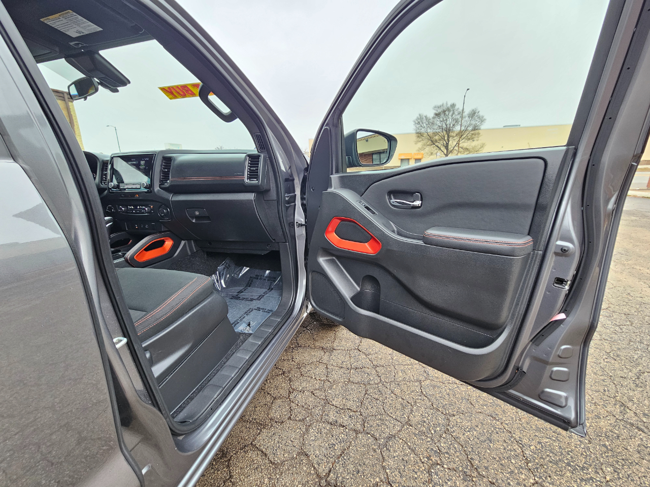 Nissan Frontier Crew Cab 4x4 PRO-4X 2024