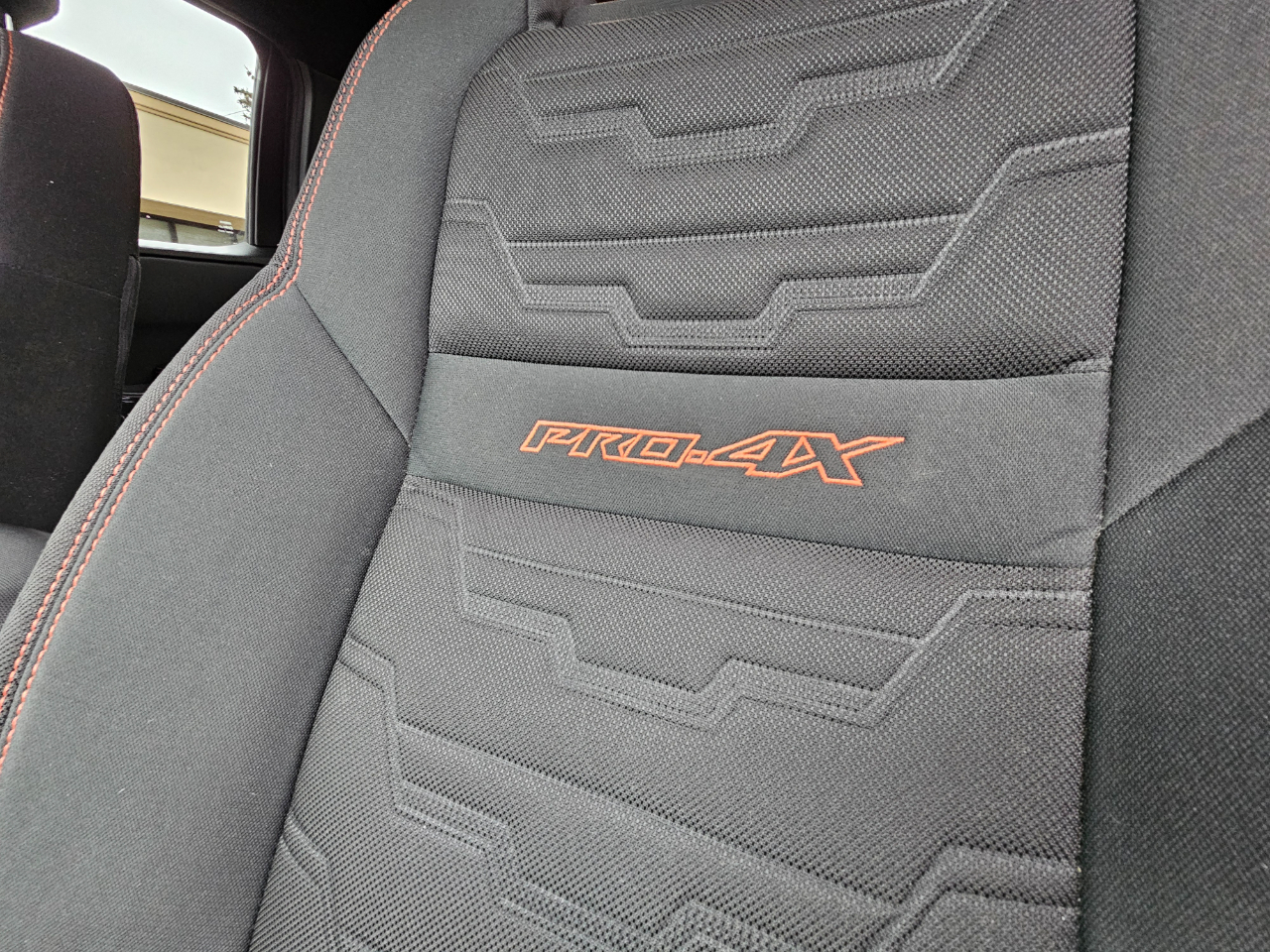 Nissan Frontier Crew Cab 4x4 PRO-4X 2024