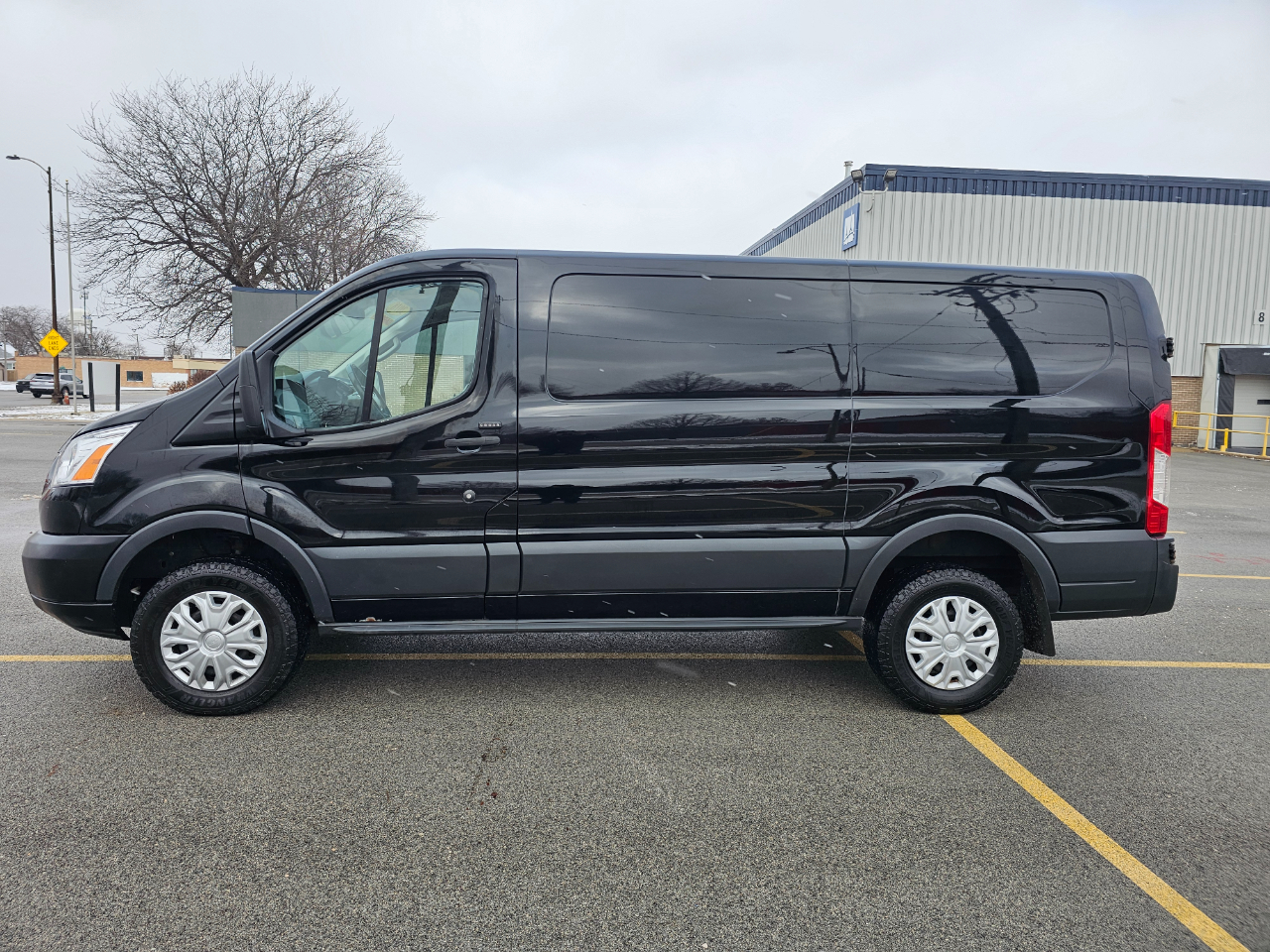 Ford Transit Van T-150 130" Low Rf 8600 GVWR Sliding RH Dr 2018