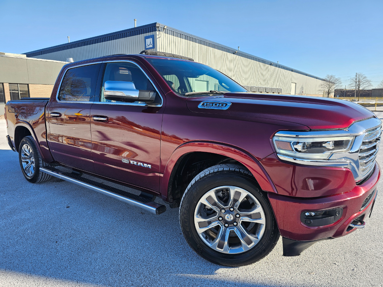 RAM 1500 Longhorn 4x4 Crew Cab 5'7" Box 2022