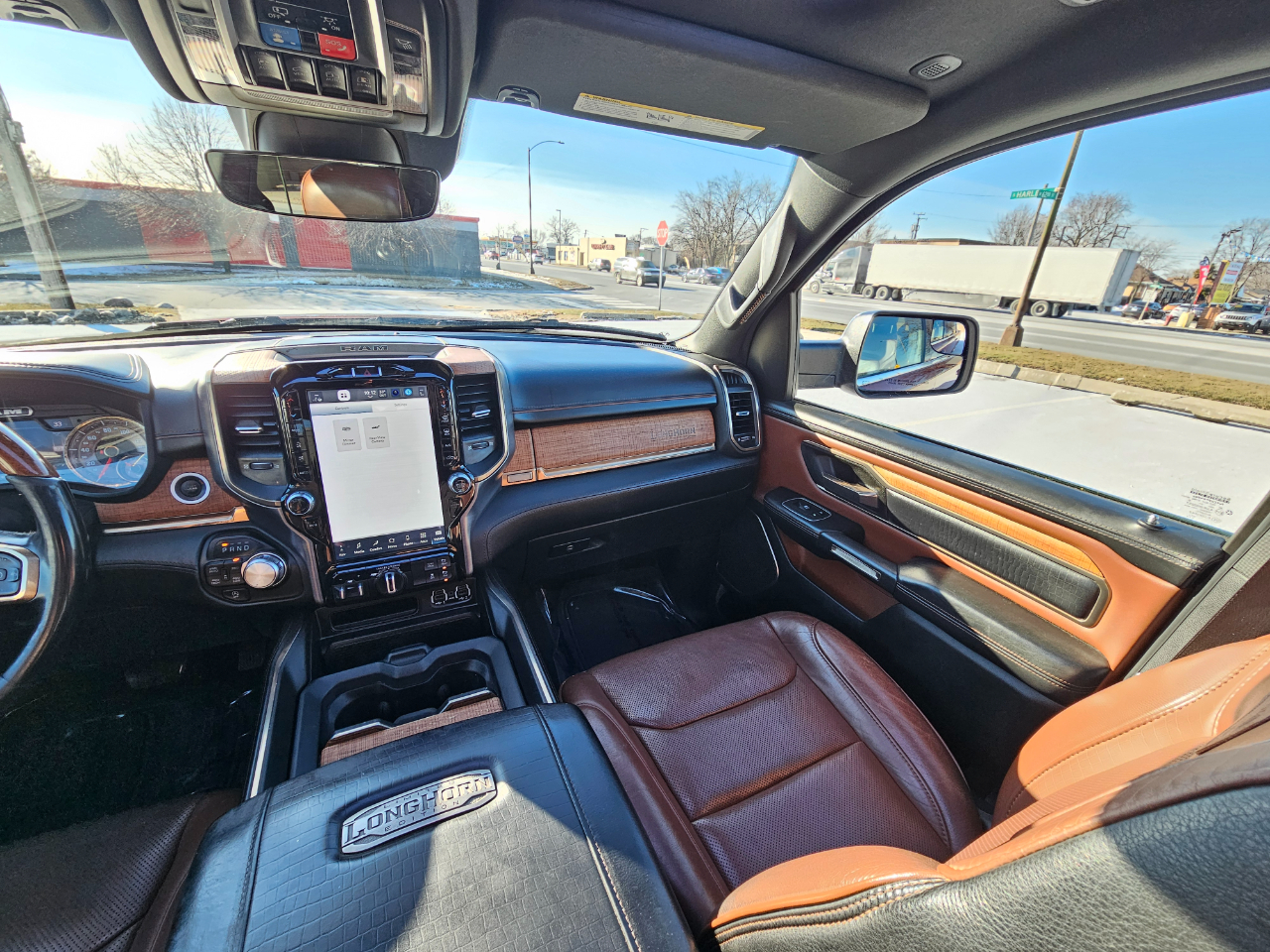 RAM 1500 Longhorn 4x4 Crew Cab 5'7" Box 2022