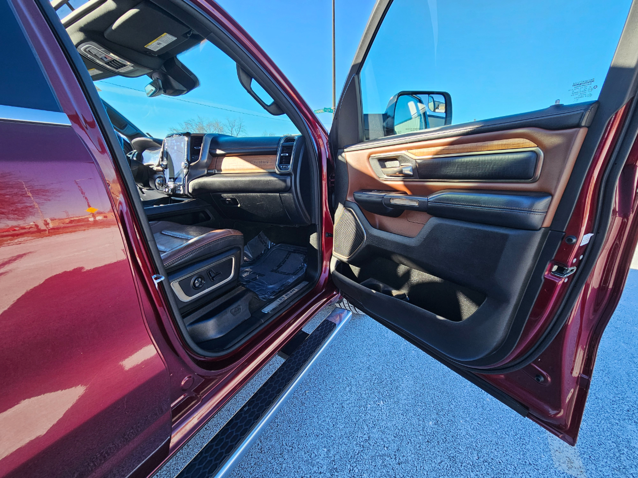 RAM 1500 Longhorn 4x4 Crew Cab 5'7" Box 2022