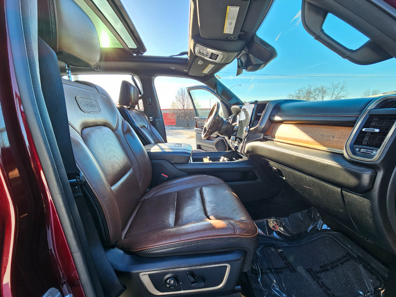 RAM 1500 Longhorn 4x4 Crew Cab 5'7" Box 2022