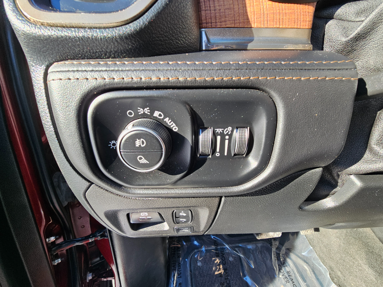 RAM 1500 Longhorn 4x4 Crew Cab 5'7" Box 2022