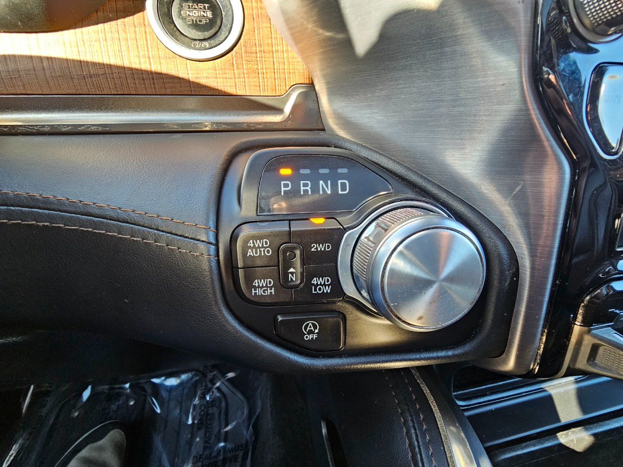 RAM 1500 Longhorn 4x4 Crew Cab 5'7" Box 2022