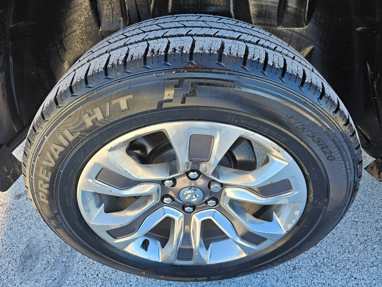 RAM 1500 Longhorn 4x4 Crew Cab 5'7" Box 2022