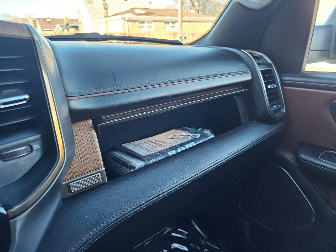 RAM 1500 Longhorn 4x4 Crew Cab 5'7" Box 2022