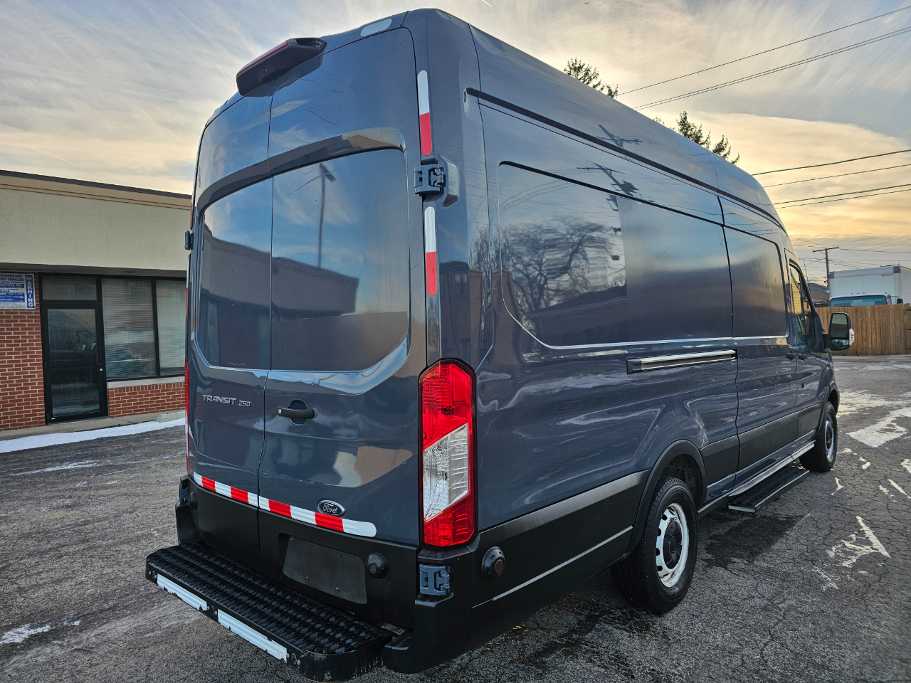 Ford Transit Van T-250 148" EL Hi Rf 9000 GVWR Sliding RH Dr 2019