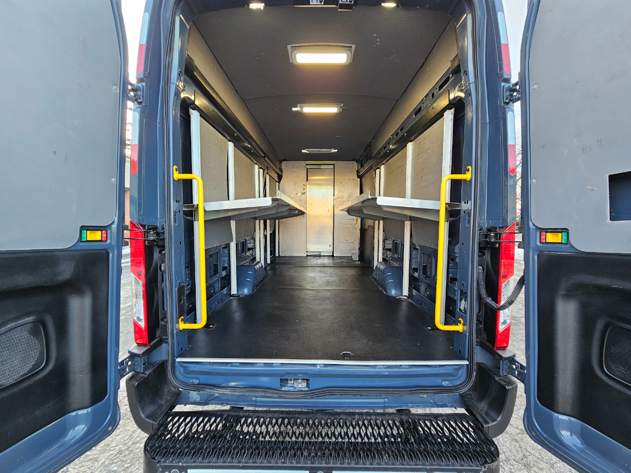 Ford Transit Van T-250 148" EL Hi Rf 9000 GVWR Sliding RH Dr 2019