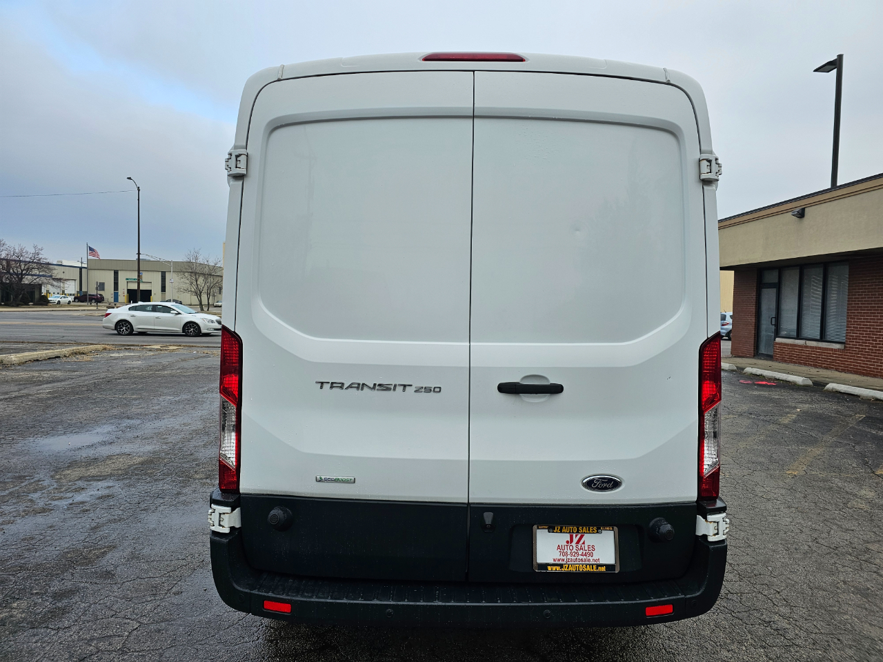 Ford Transit Van T-250 148" Med Rf 9000 GVWR Sliding RH Dr 2017