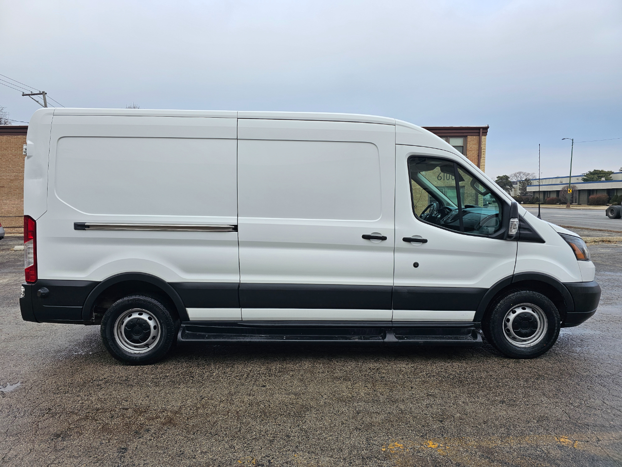 Ford Transit Van T-250 148" Med Rf 9000 GVWR Sliding RH Dr 2017
