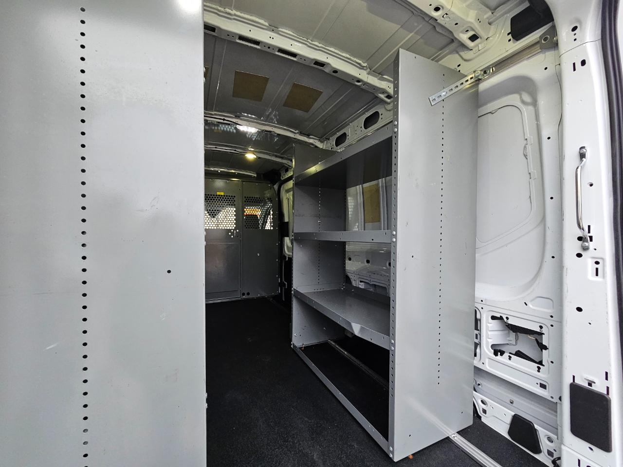 Ford Transit Van T-250 148" Med Rf 9000 GVWR Sliding RH Dr 2017