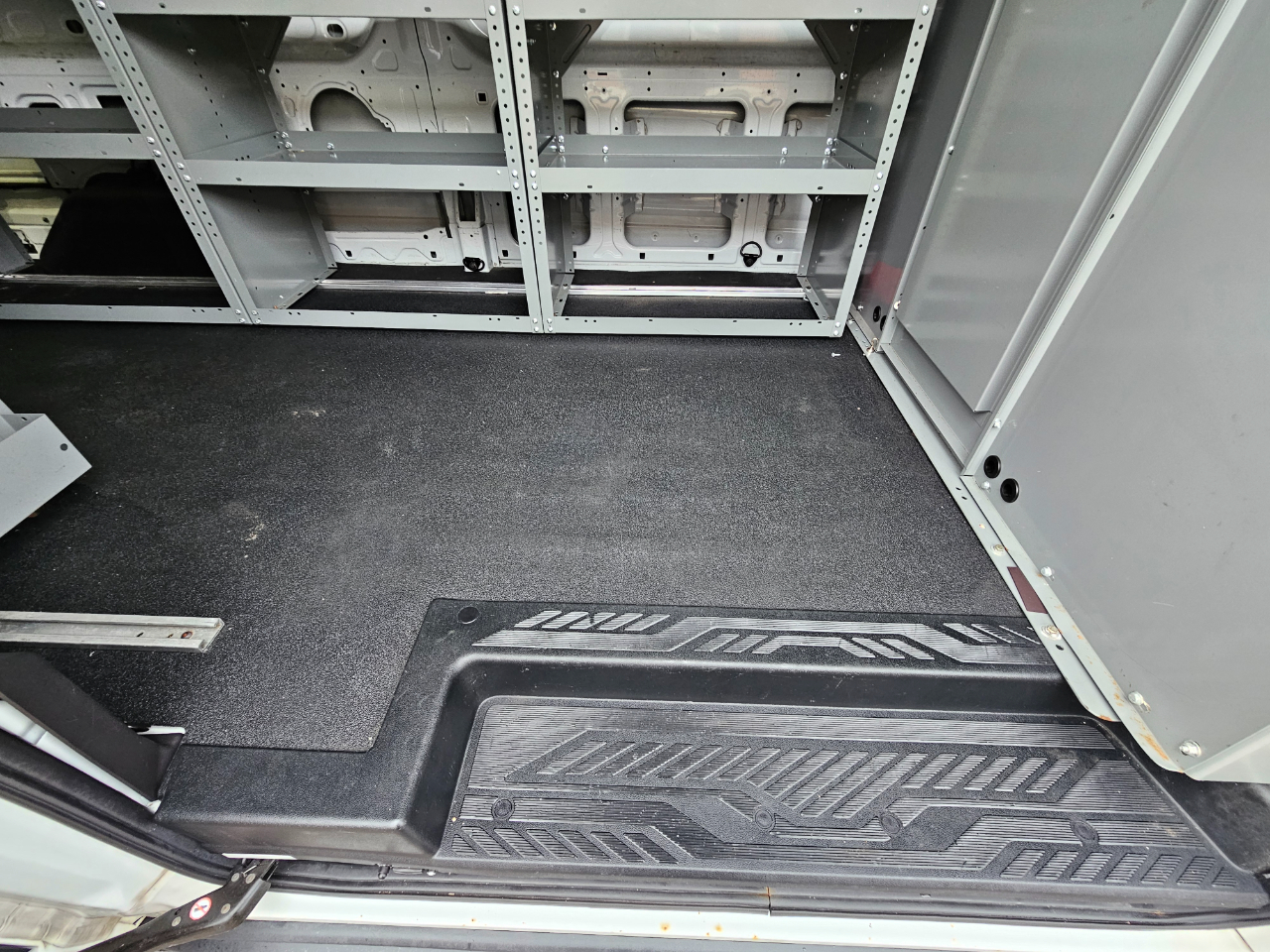 Ford Transit Van T-250 148" Med Rf 9000 GVWR Sliding RH Dr 2017