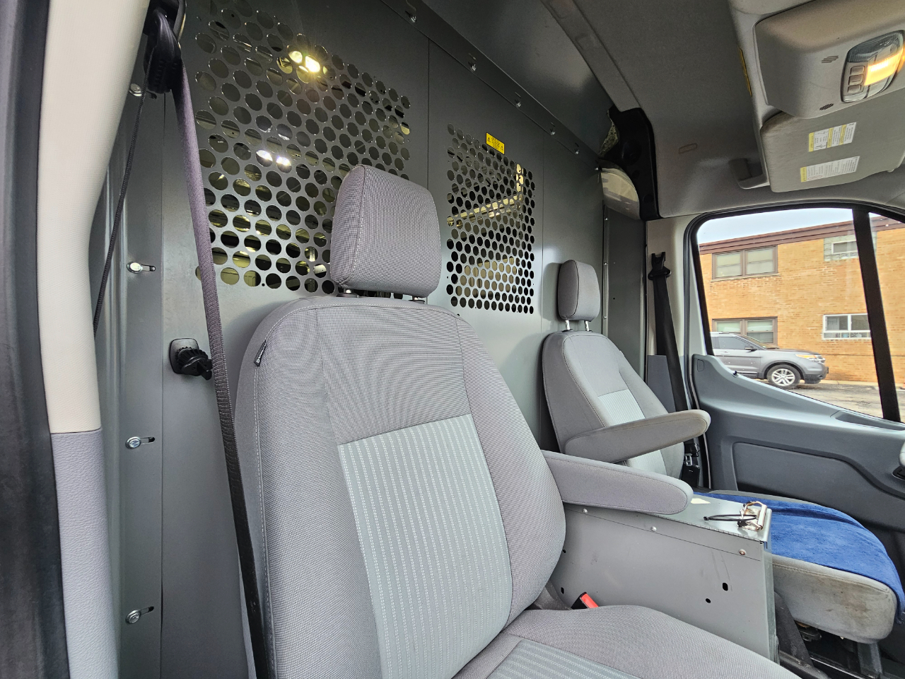 Ford Transit Van T-250 148" Med Rf 9000 GVWR Sliding RH Dr 2017