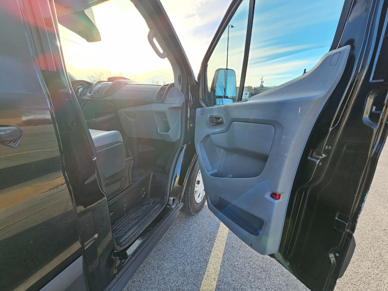 Ford Transit Van T-150 130" Low Rf 8600 GVWR Sliding RH Dr 2017