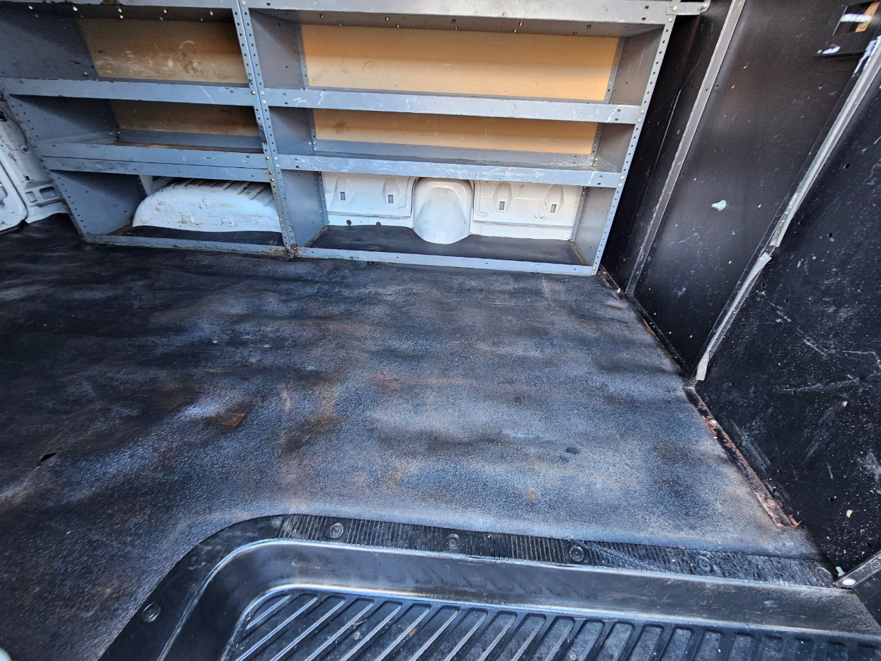 Ford Econoline Cargo Van E-250 Recreational 2011