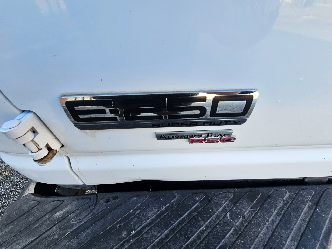 Ford Econoline Cargo Van E-250 Recreational 2011