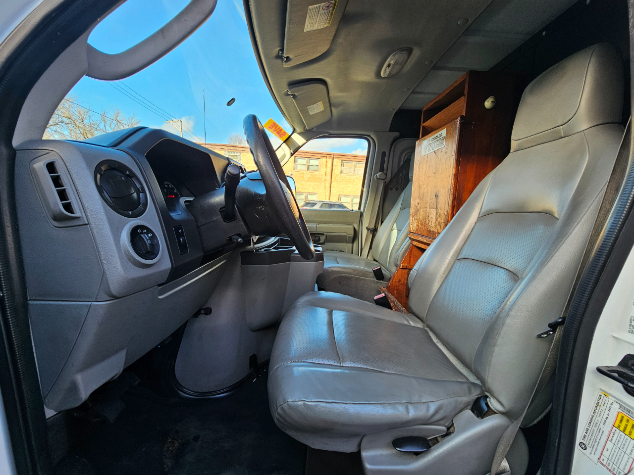 Ford Econoline Cargo Van E-250 Recreational 2011