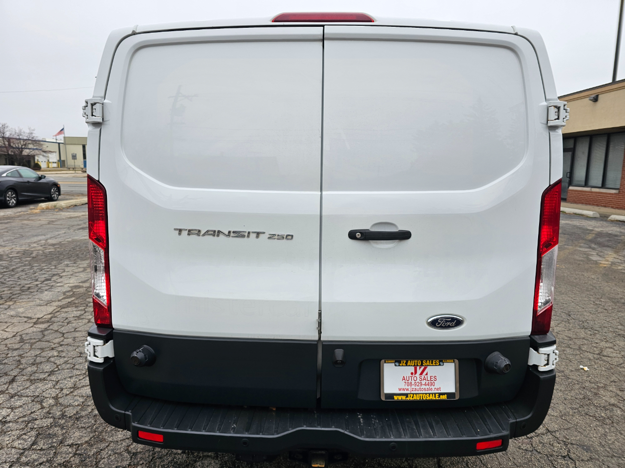 Ford Transit Van T-250 148" Low Rf 9000 GVWR Swing-Out RH Dr 2018