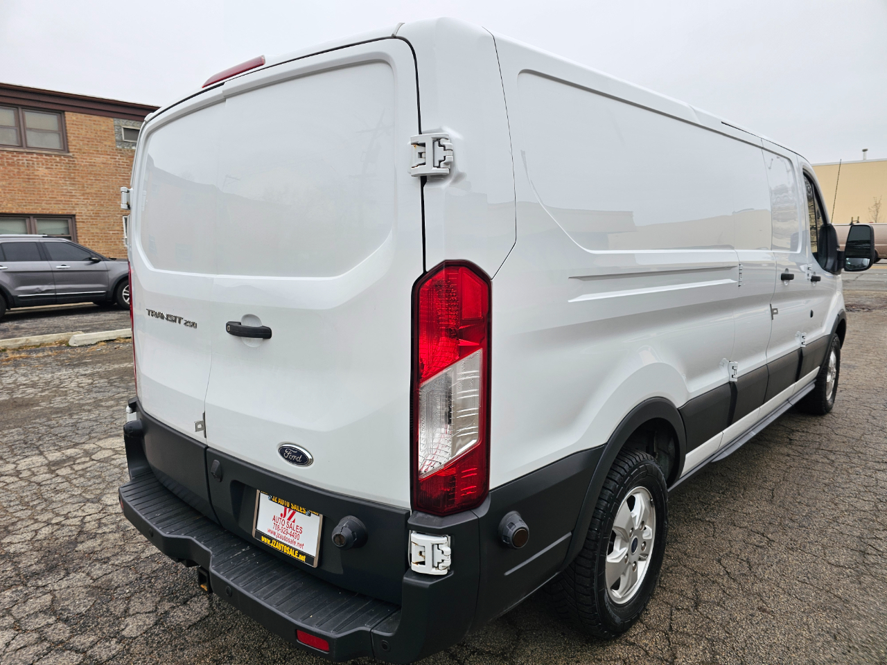 Ford Transit Van T-250 148" Low Rf 9000 GVWR Swing-Out RH Dr 2018