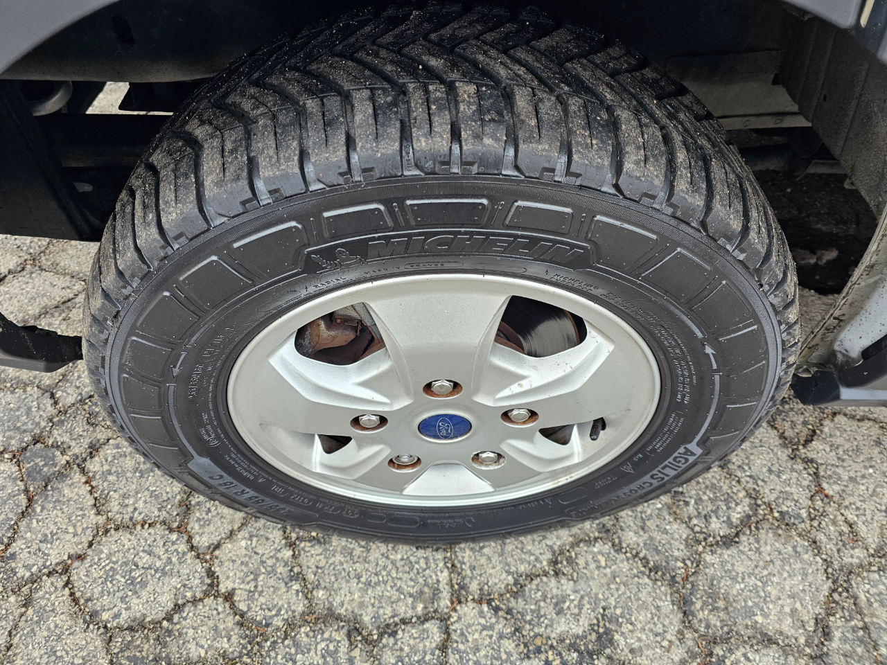 Ford Transit Van T-250 148" Low Rf 9000 GVWR Swing-Out RH Dr 2018