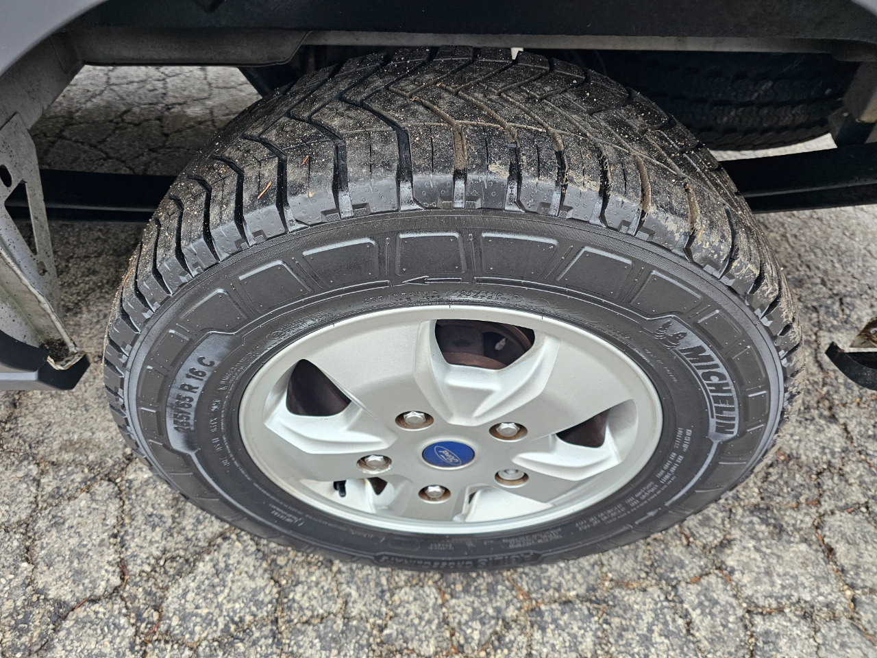 Ford Transit Van T-250 148" Low Rf 9000 GVWR Swing-Out RH Dr 2018