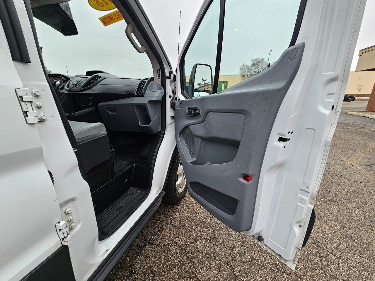 Ford Transit Van T-250 148" Low Rf 9000 GVWR Swing-Out RH Dr 2018