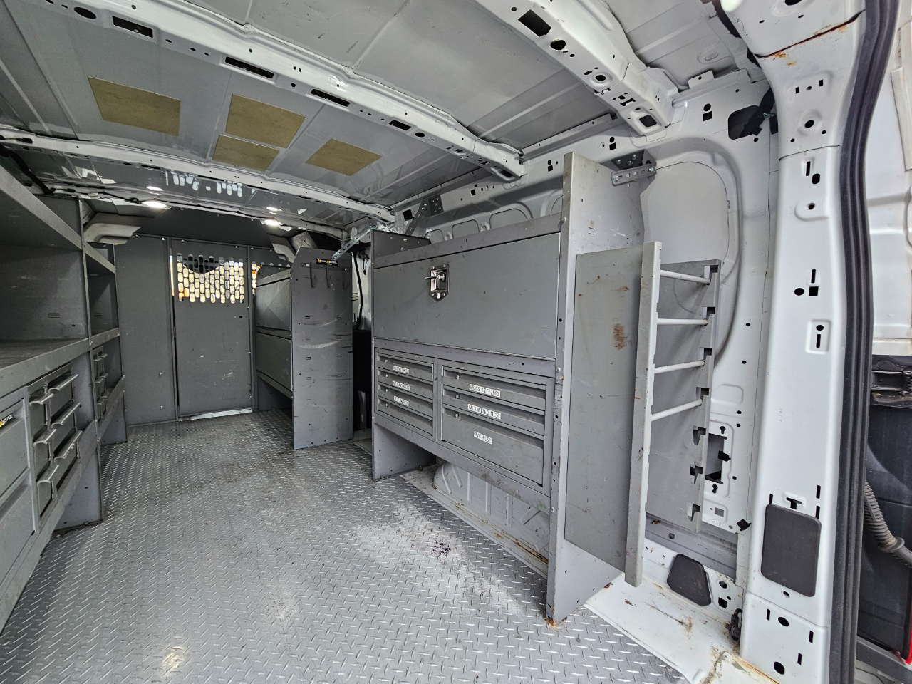 Ford Transit Van T-250 148" Low Rf 9000 GVWR Swing-Out RH Dr 2018