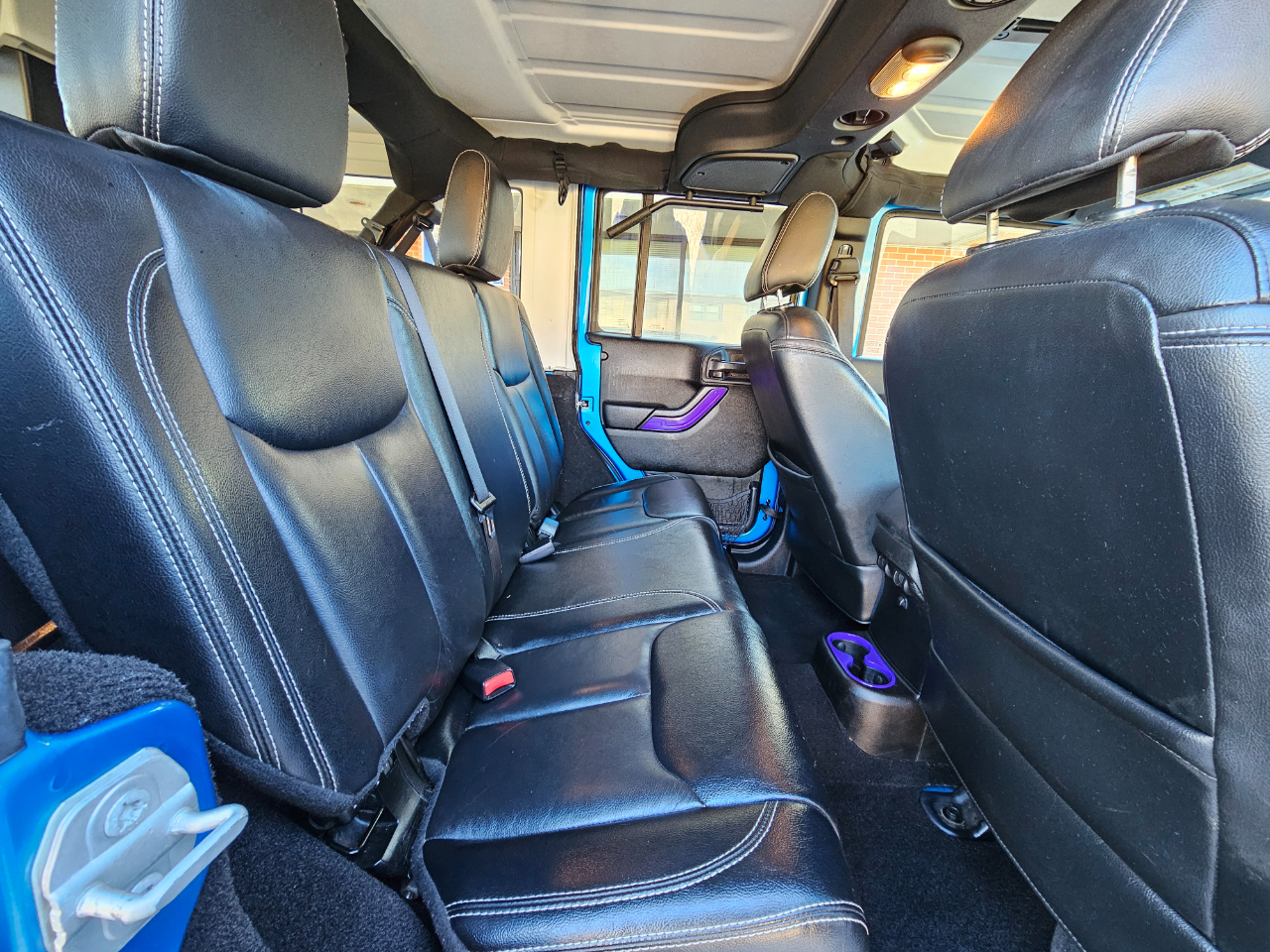 Jeep Wrangler Unlimited 4WD 4dr Sahara 2016