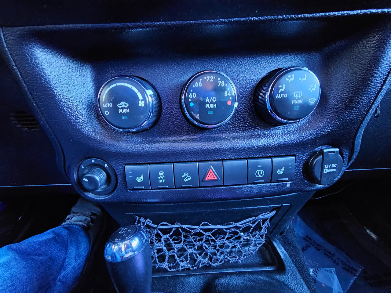 Jeep Wrangler Unlimited 4WD 4dr Sahara 2016