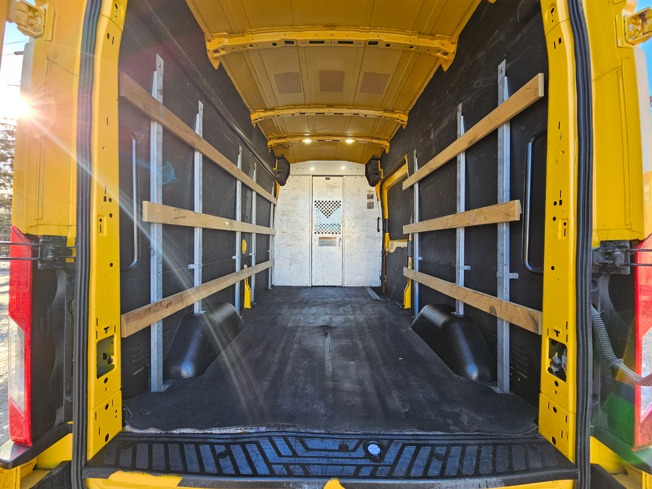 Ford Transit Cargo Van T-250 148" Hi Rf 9070 GVWR RWD 2021