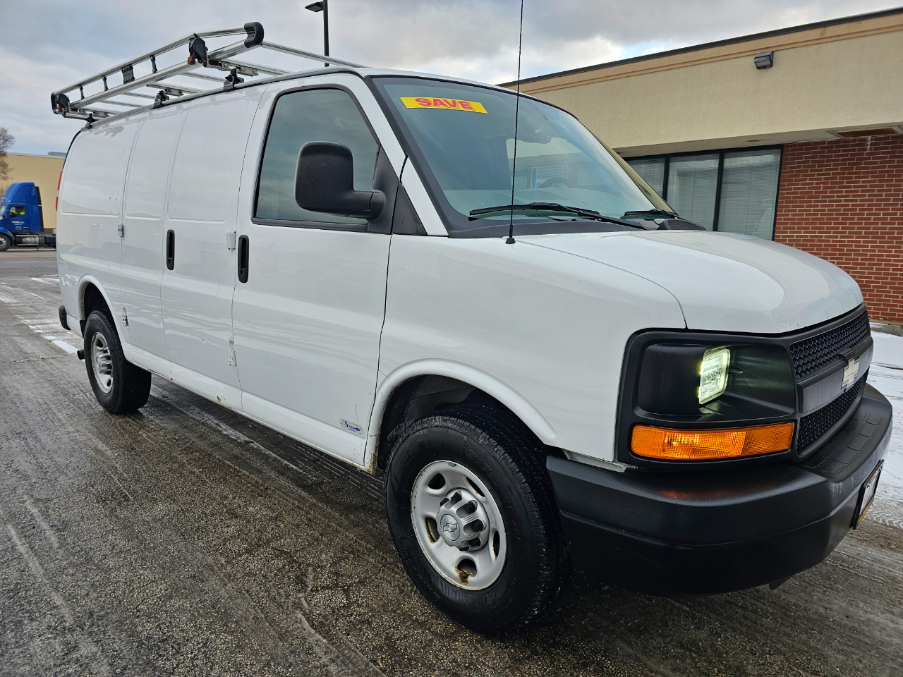2015 Chevrolet Express Cargo Van RWD 3500 135"