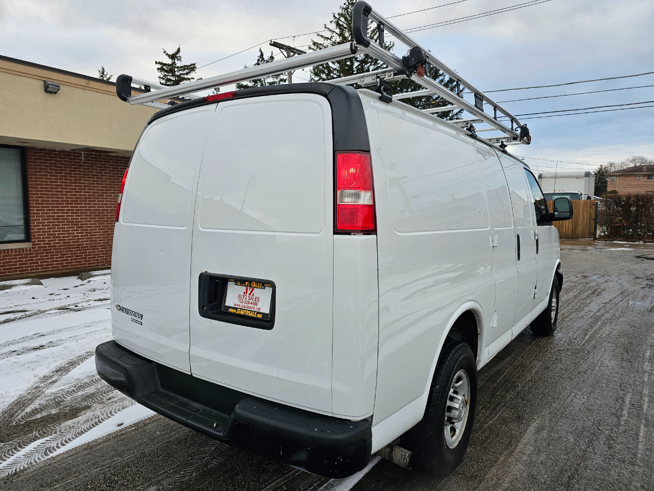 Chevrolet Express Cargo Van RWD 3500 135" 2015