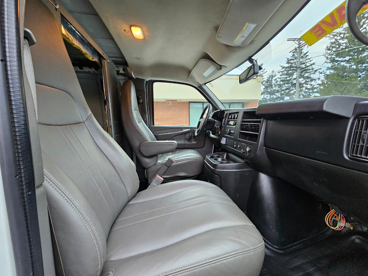 Chevrolet Express Cargo Van RWD 3500 135" 2015