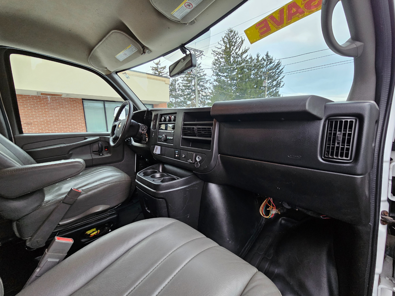 Chevrolet Express Cargo Van RWD 3500 135" 2015