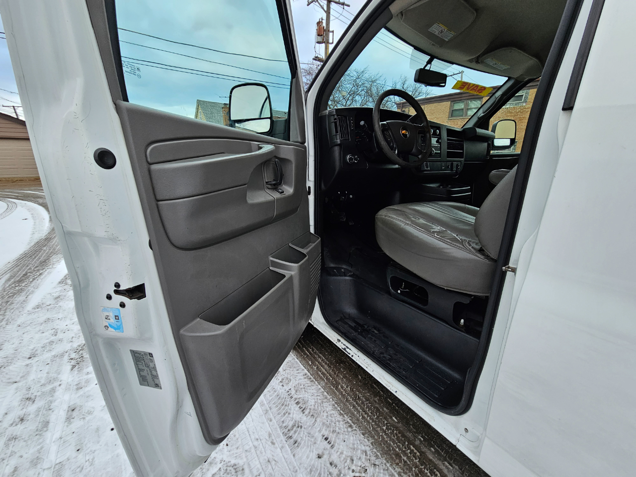 Chevrolet Express Cargo Van RWD 3500 135" 2015