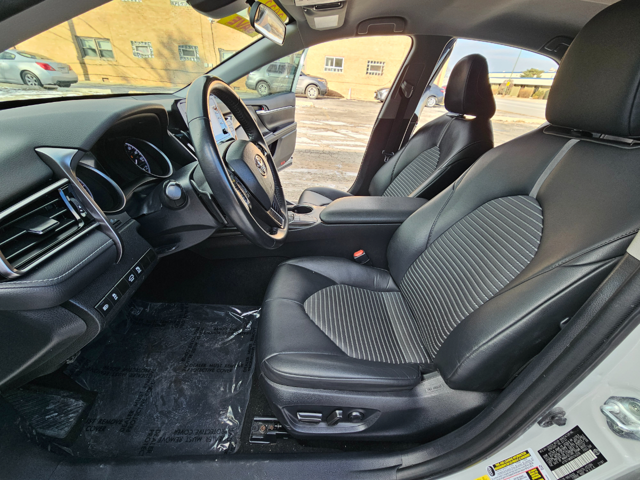 Toyota Camry SE Auto (Natl) 2023