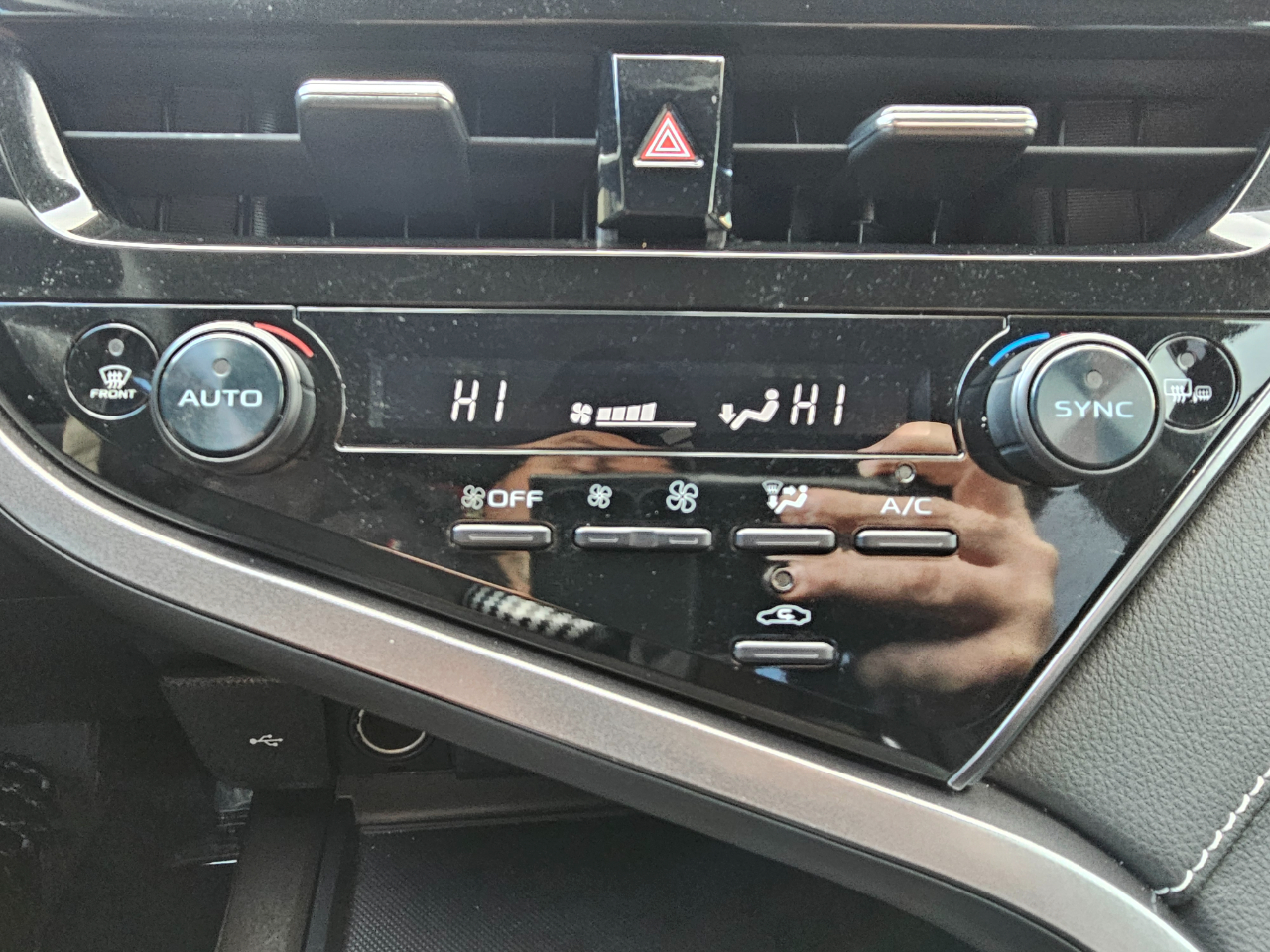 Toyota Camry SE Auto (Natl) 2023